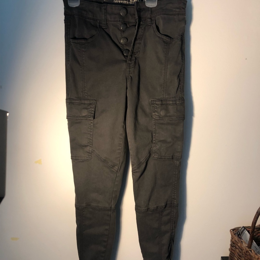 American Eagle army pocket jeans w/ Ankle zipper